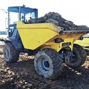 foto 5t lade 9t dumper kabyna 4x4 Wacker Neuson (diesel Deutz)